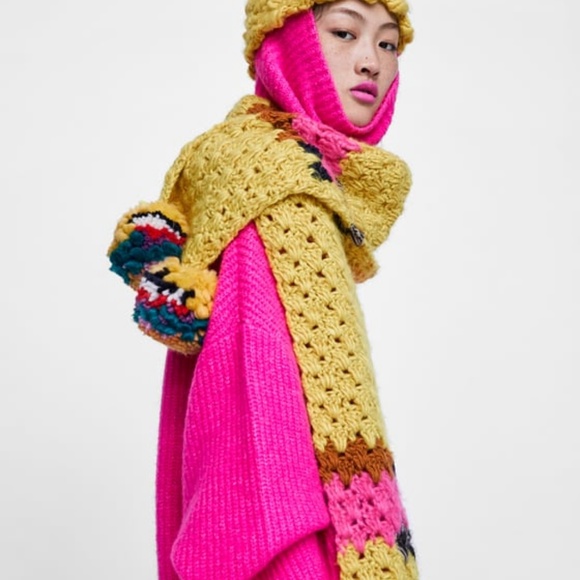 Zara Accessories - Zara Scarf PomPom